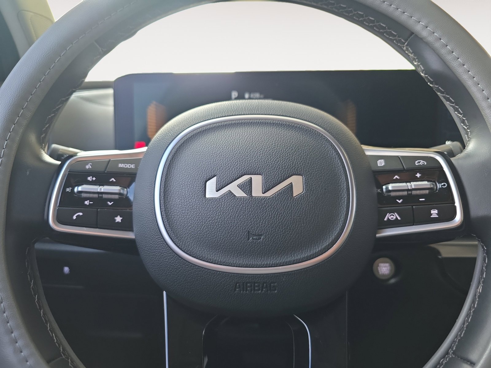 Certified 2024 Kia Sorento S w/ Panoramic Sunroof Package image 11