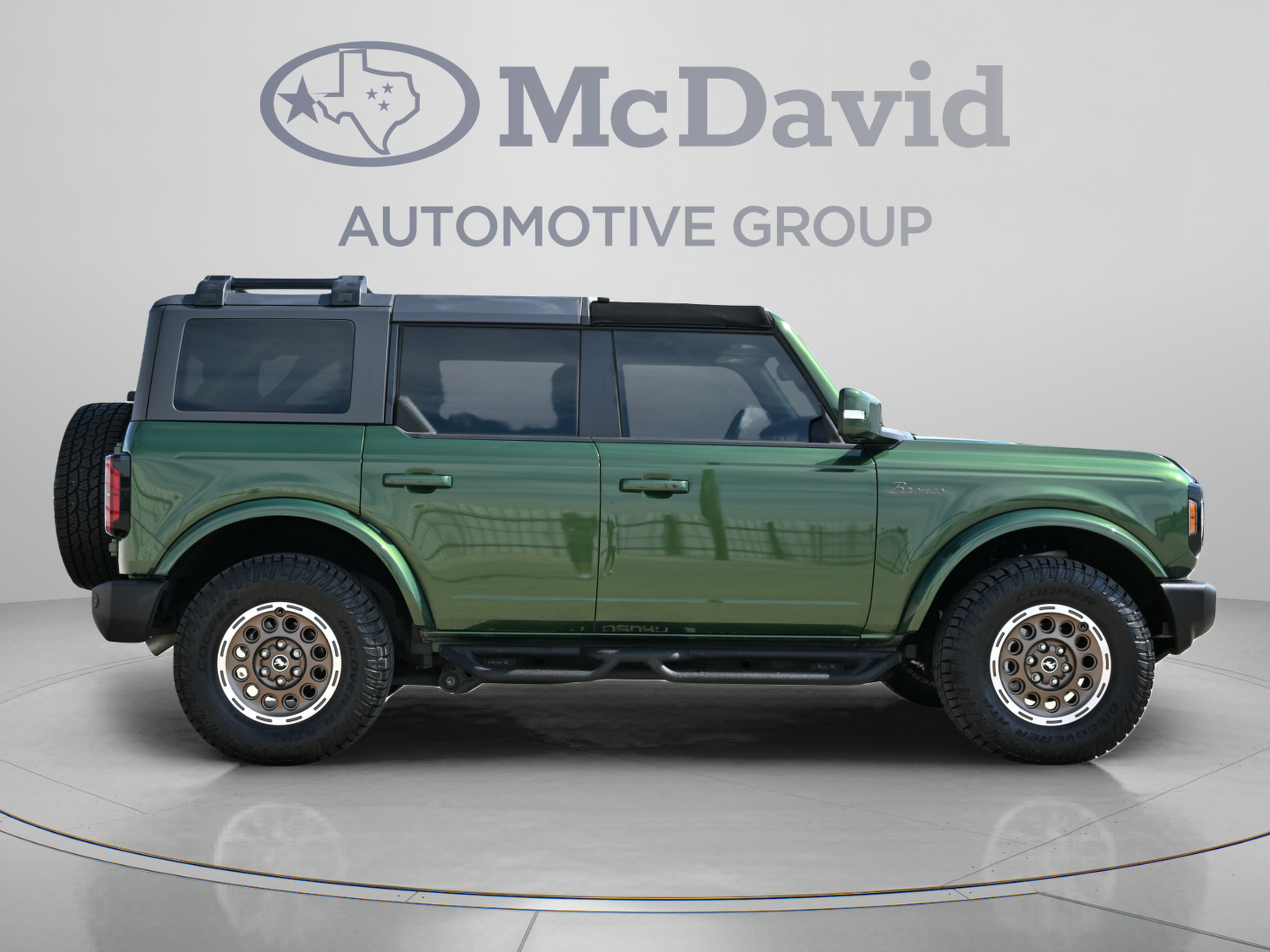 Used 2025 Ford Bronco Outer Banks AWD/4WD image 7