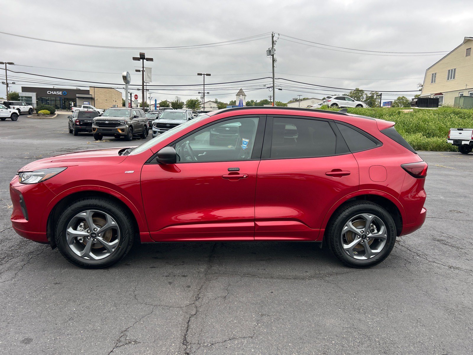 Certified 2023 Ford Escape ST-Line w/ Tech Pack #1 AWD/4WD image 4