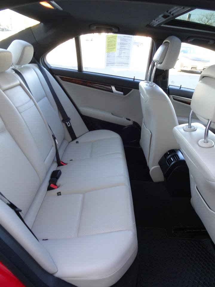 Used 2013 Mercedes-Benz C 300 4MATIC Sedan image 11