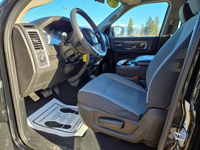 Used 2024 RAM 1500 Classic SLT image 2