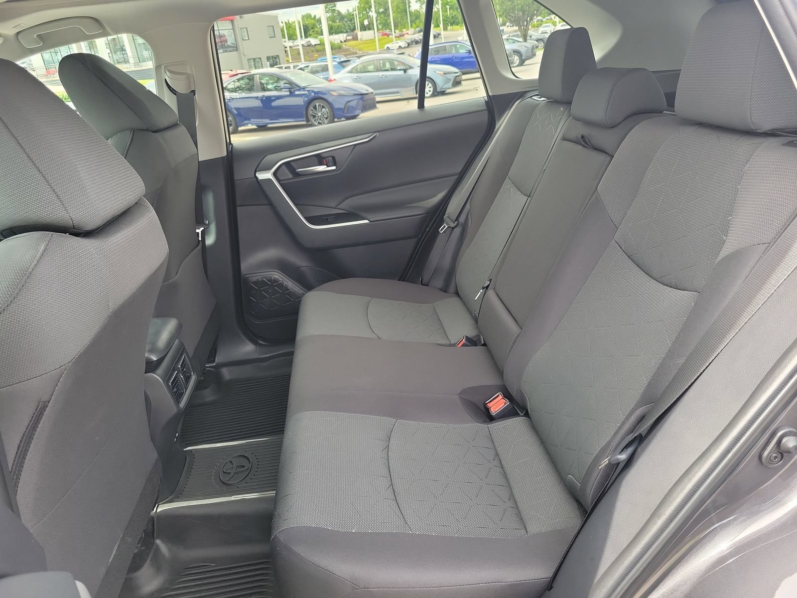 Certified 2024 Toyota RAV4 XLE w/ Convenience Package AWD/4WD image 15