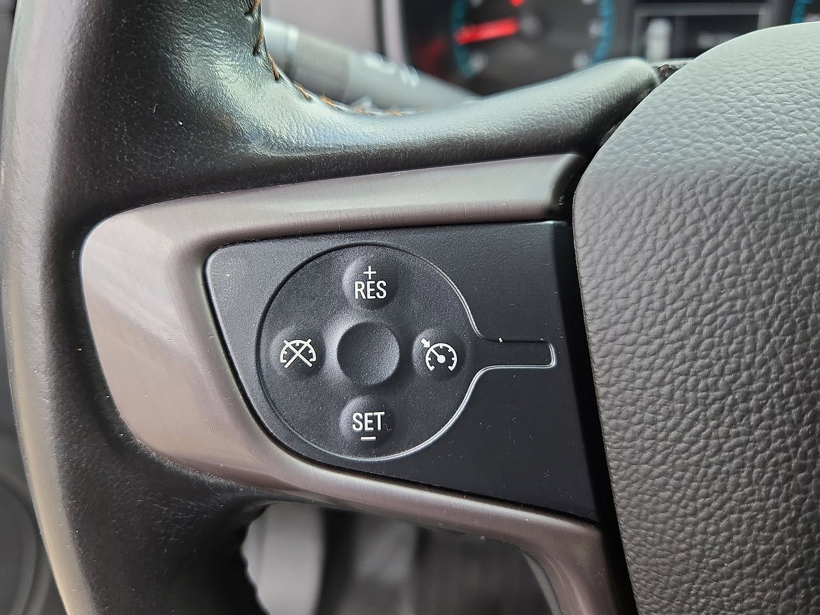 Certified 2022 GMC Canyon AT4 w/ Trailering Package image 17