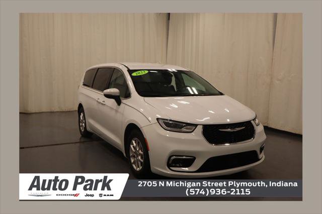 Certified 2023 Chrysler Pacifica Touring-L