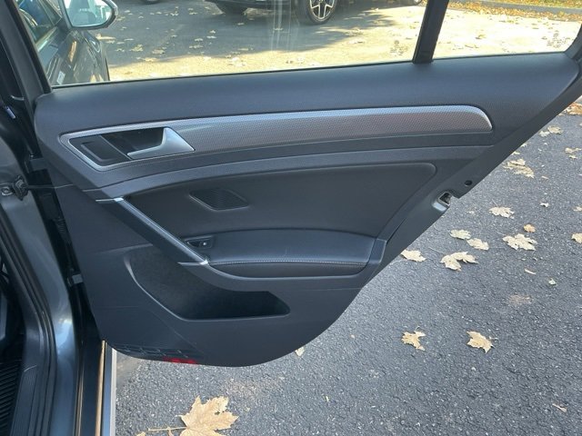Used 2019 Volkswagen Golf Alltrack image 18