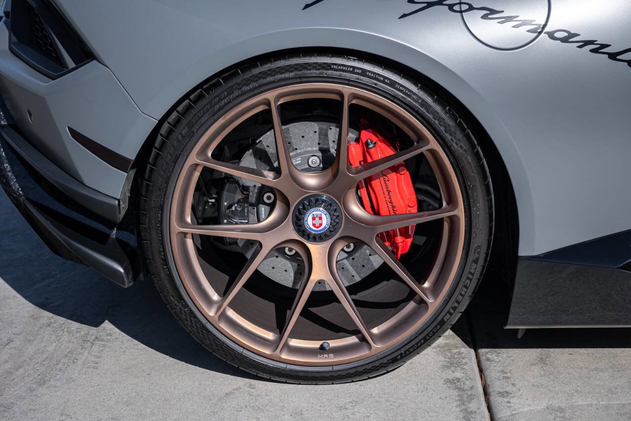 Used 2018 Lamborghini Huracan Performante image 93