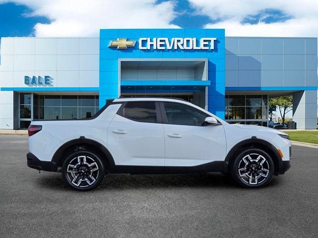 Used 2025 Hyundai Santa Cruz Limited AWD/4WD image 2