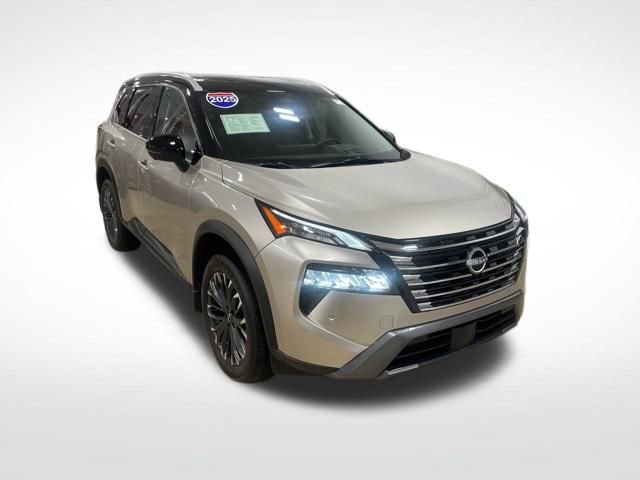 Certified 2025 Nissan Rogue SL w/ Tech Package image 7