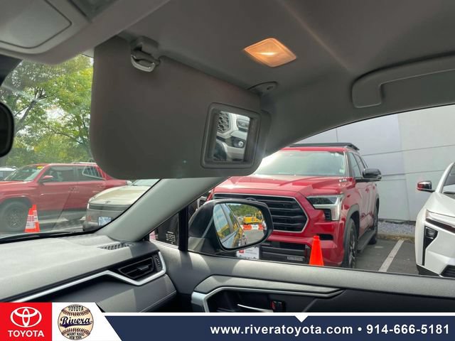 Used 2021 Toyota RAV4 XLE w/ XLE Grade Weather Package AWD/4WD image 33