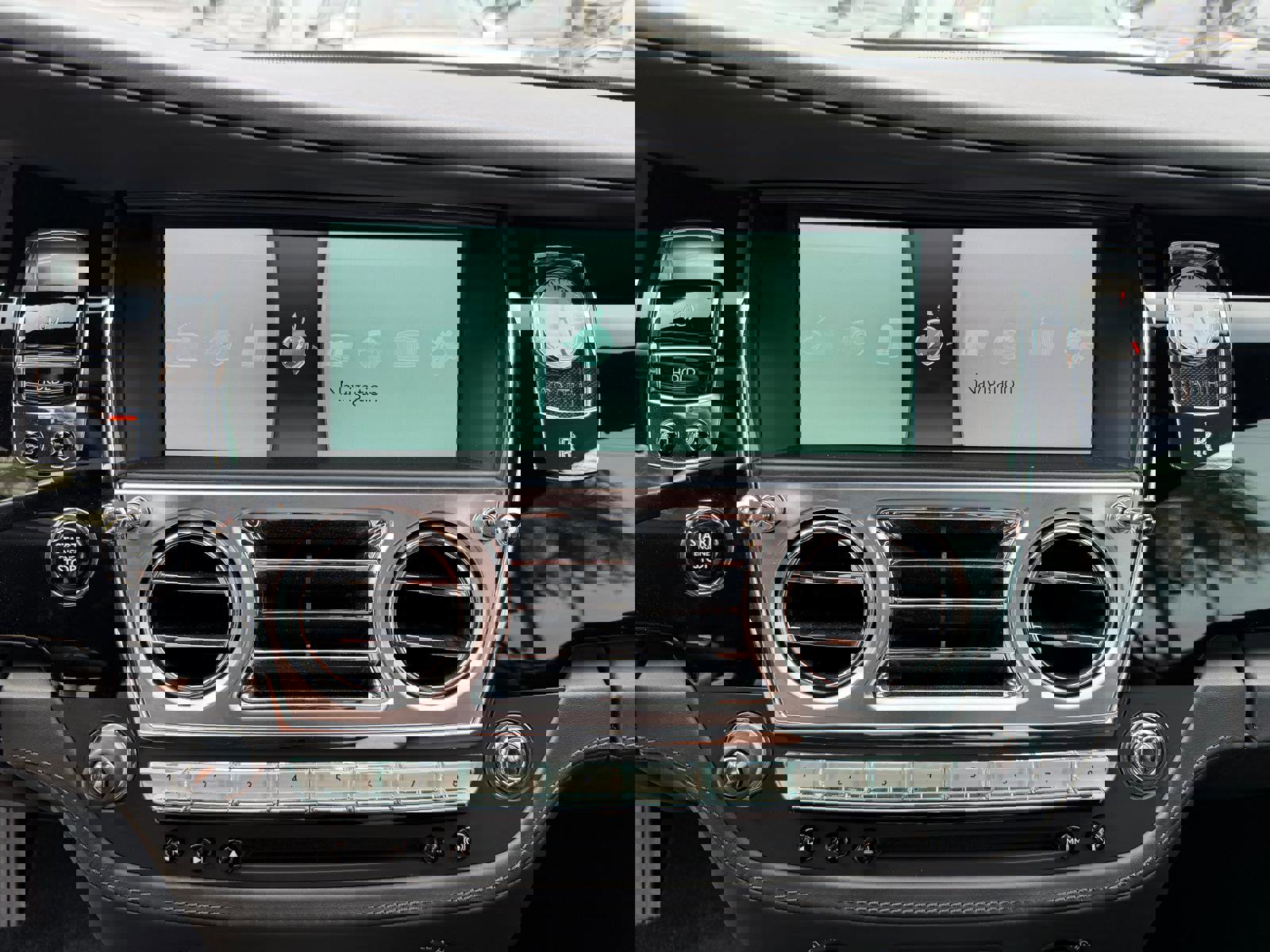 Used 2016 Rolls-Royce Wraith image 39