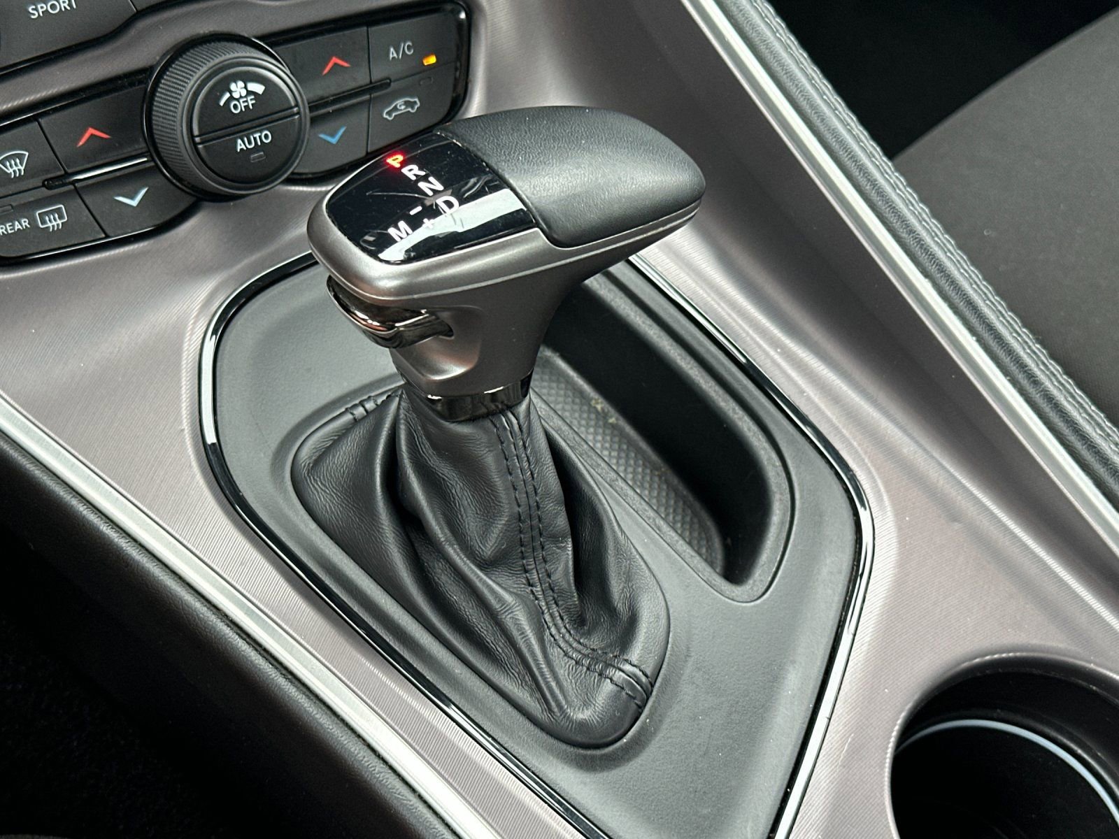 Used 2022 Dodge Challenger SXT RWD image 23