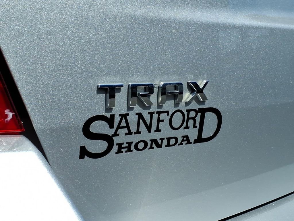 Used 2020 Chevrolet Trax LS FWD image 27