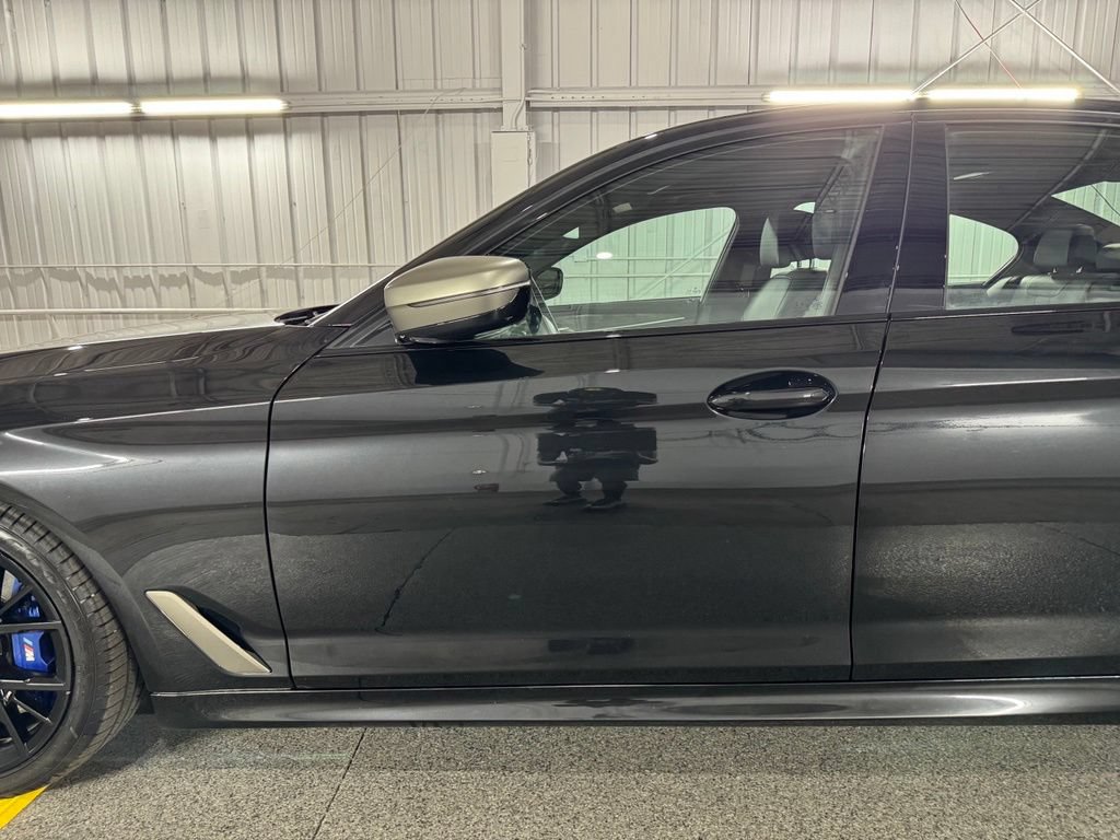 Used 2023 BMW M550i xDrive AWD/4WD image 17