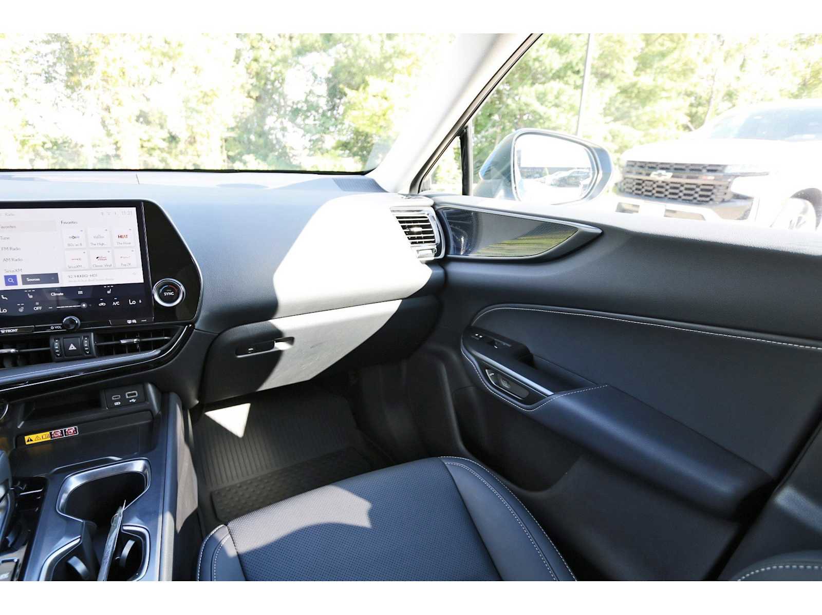 Used 2025 Lexus NX 350 AWD image 8