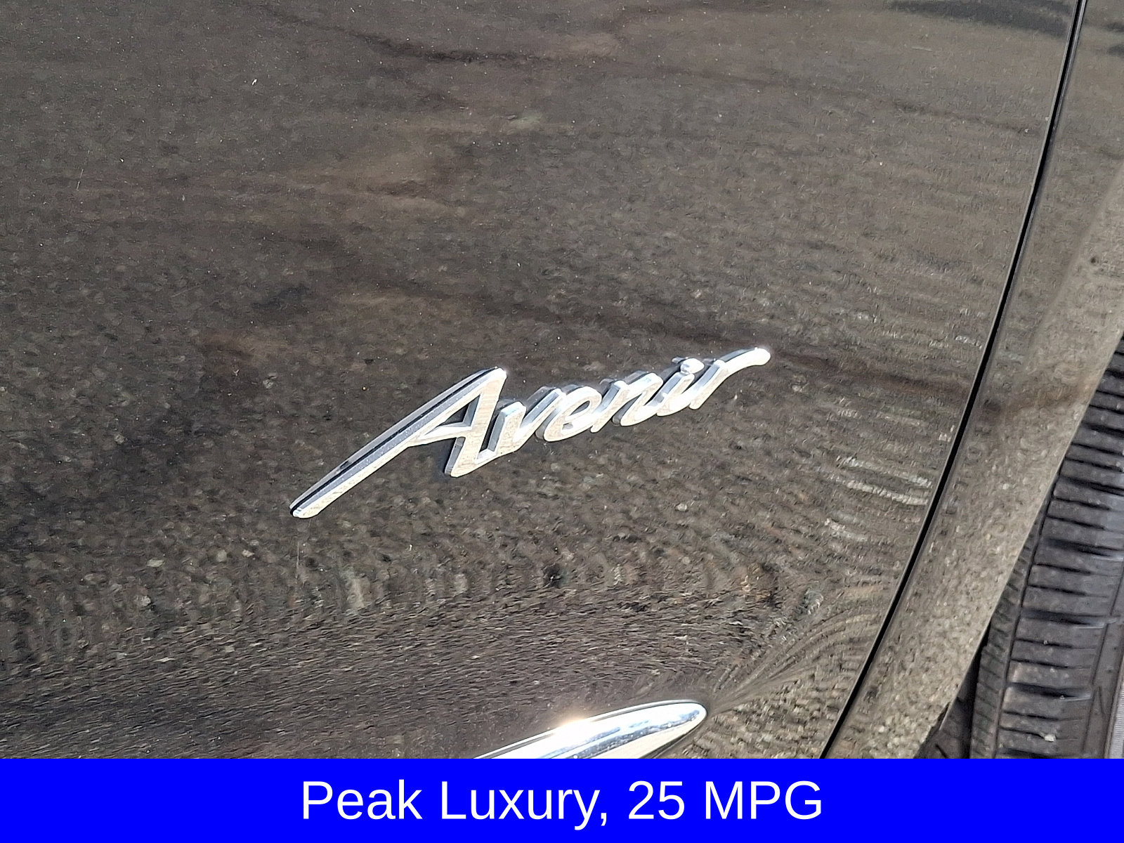 Used 2024 Buick Enclave Avenir w/ Avenir Technology Package AWD/4WD image 35