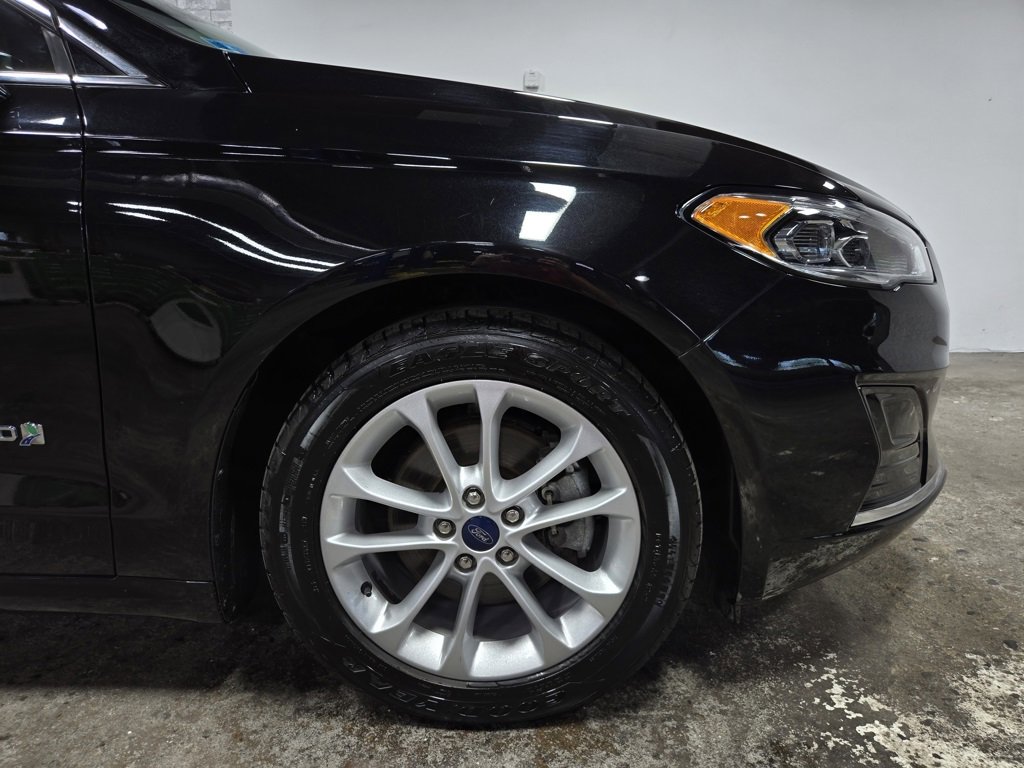 Used 2019 Ford Fusion SEL image 60