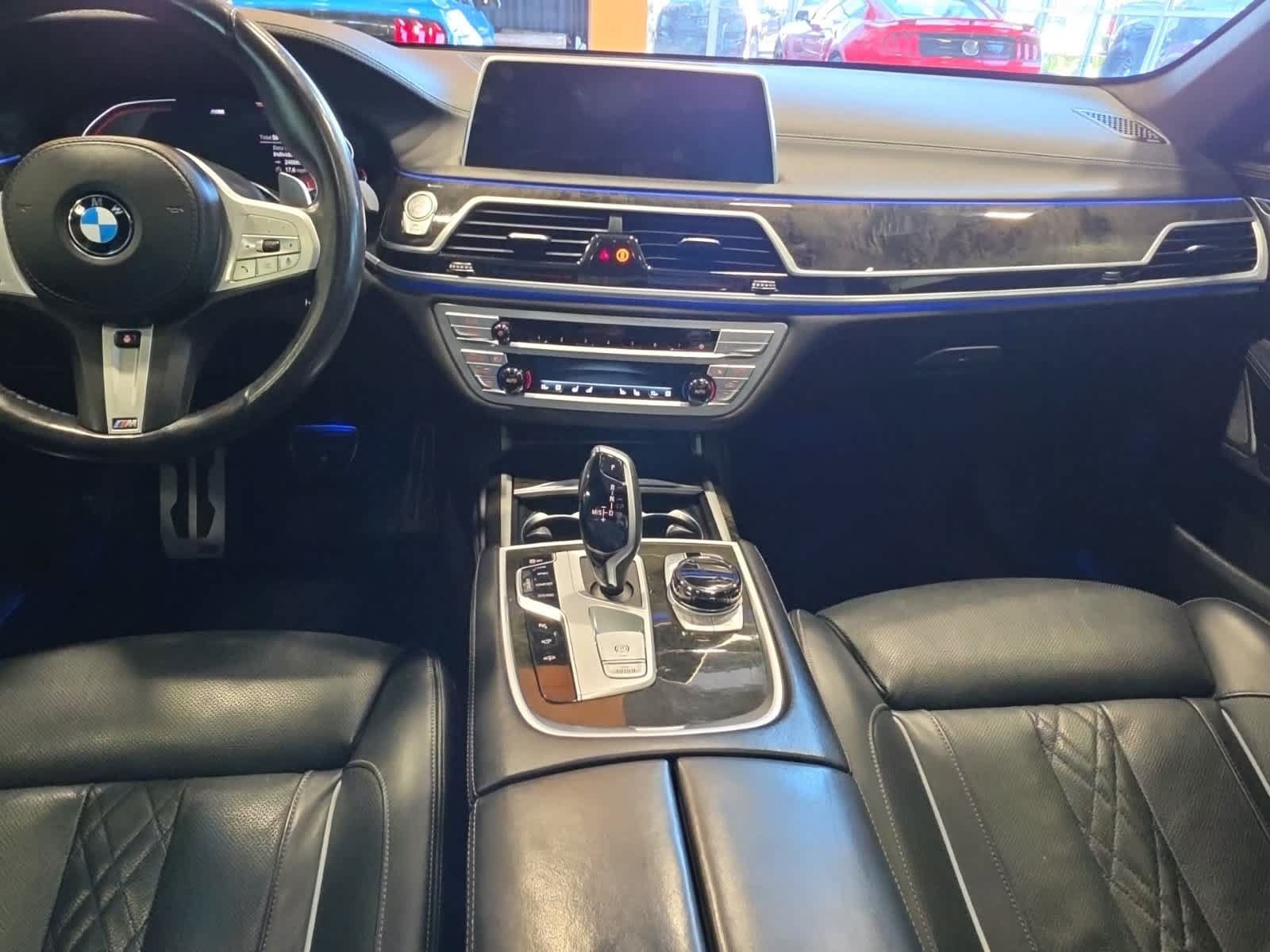 Used 2022 BMW 750i xDrive w/ Executive Package AWD/4WD image 33