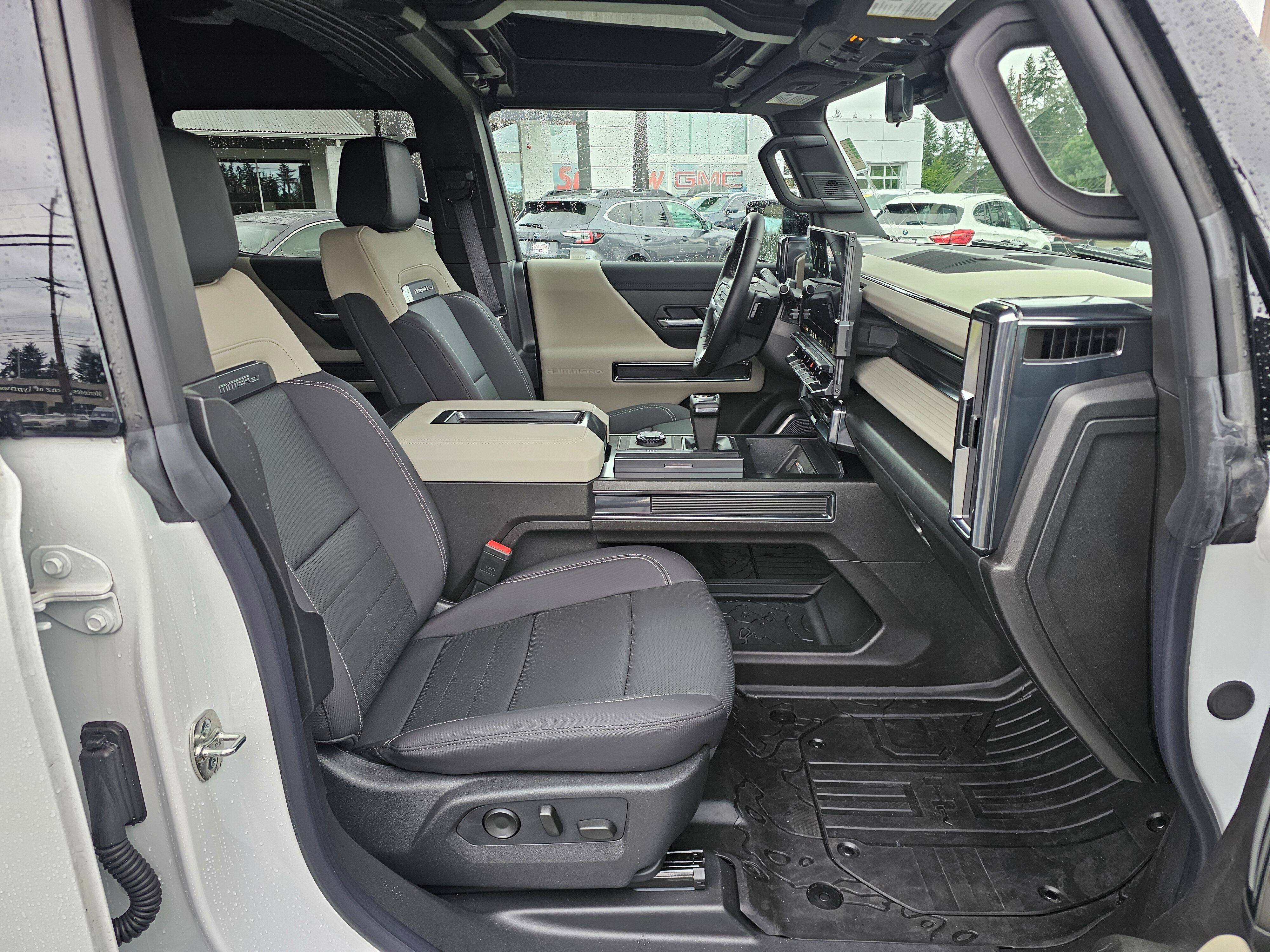 New 2026 GMC Hummer EV 4x4 Crew Cab w/ LPO, Dark Essentials Package image 11