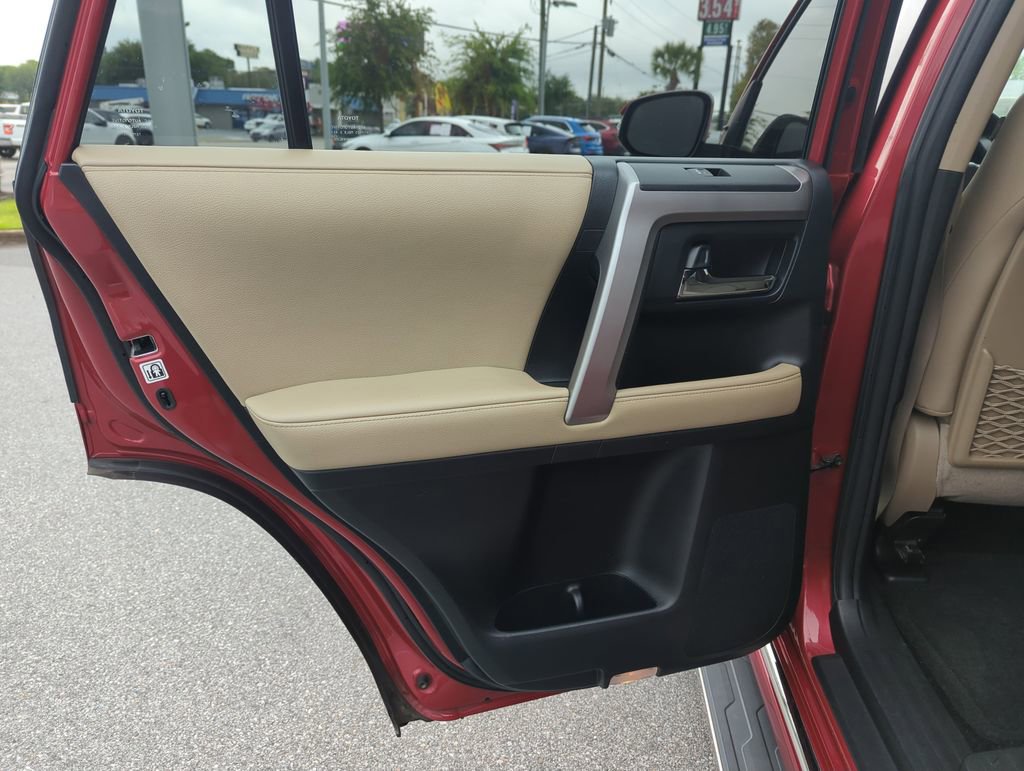 Used 2022 Toyota 4Runner Limited AWD/4WD image 29