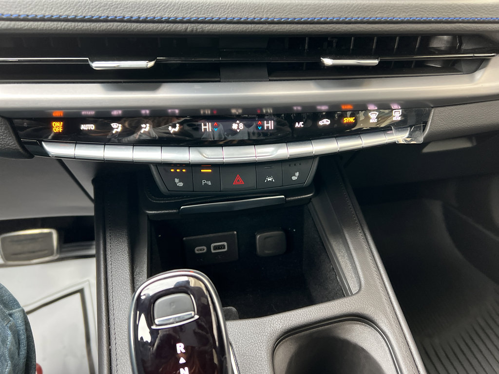 Used 2025 Cadillac XT4 Sport image 23