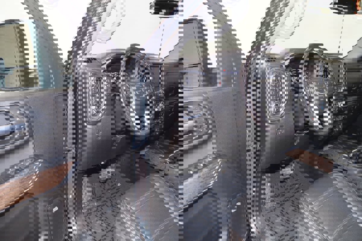 Used 2022 GMC Sierra 2500 Denali w/ Snow Plow Prep/Camper Package image 47