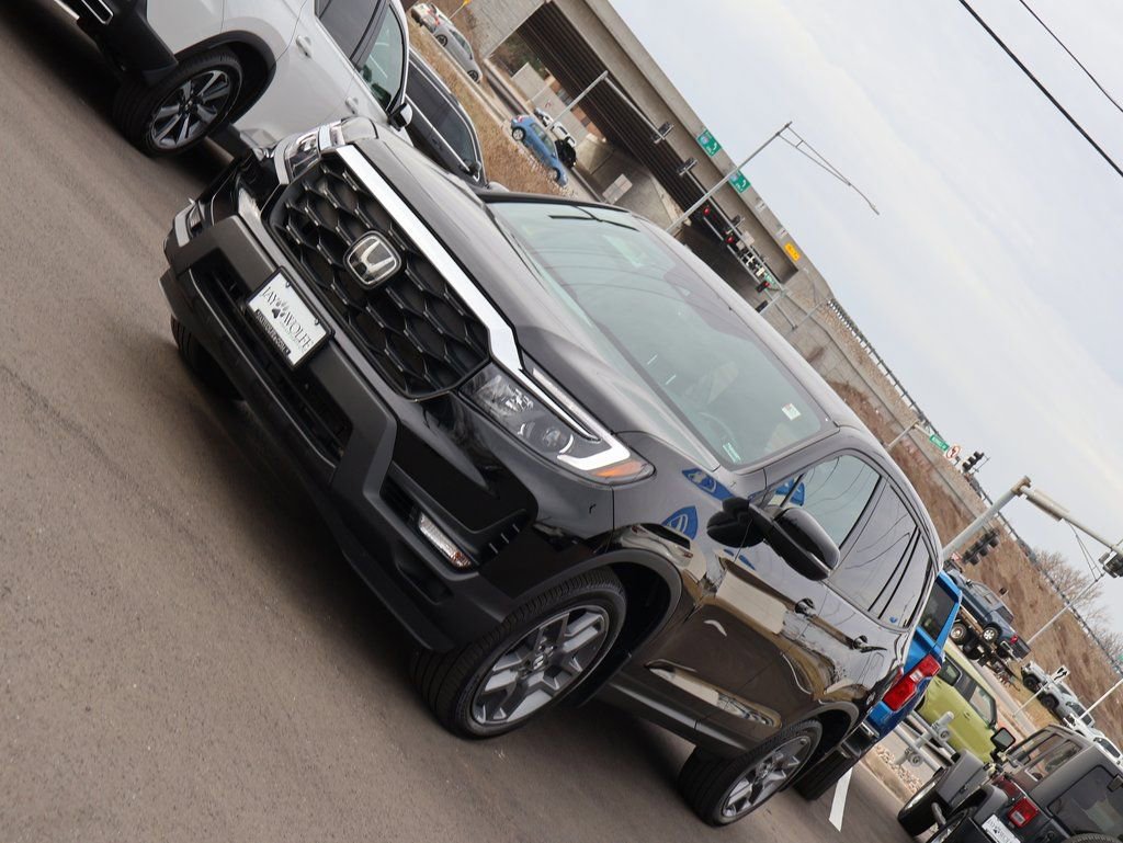 Certified 2023 Honda Passport EX-L image 3