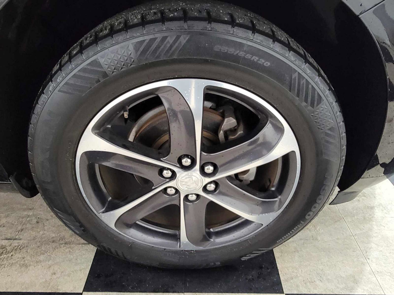 Used 2020 Buick Enclave Essence w/ Sport Touring Edition image 47