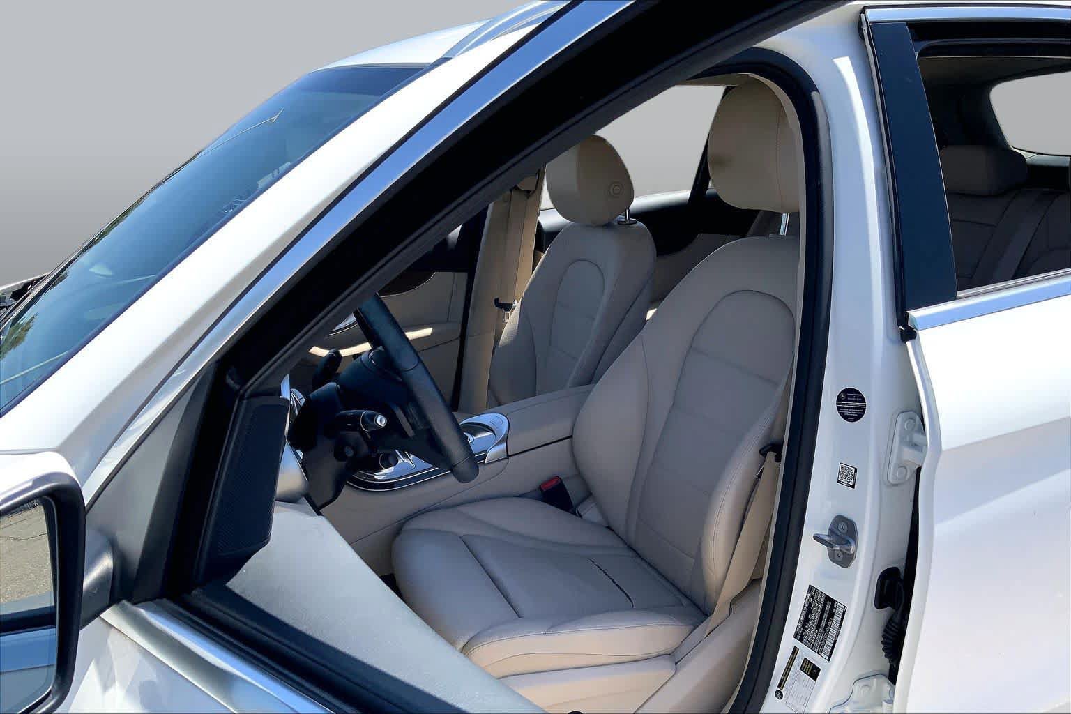Used 2018 Mercedes-Benz GLC 300 4MATIC image 7