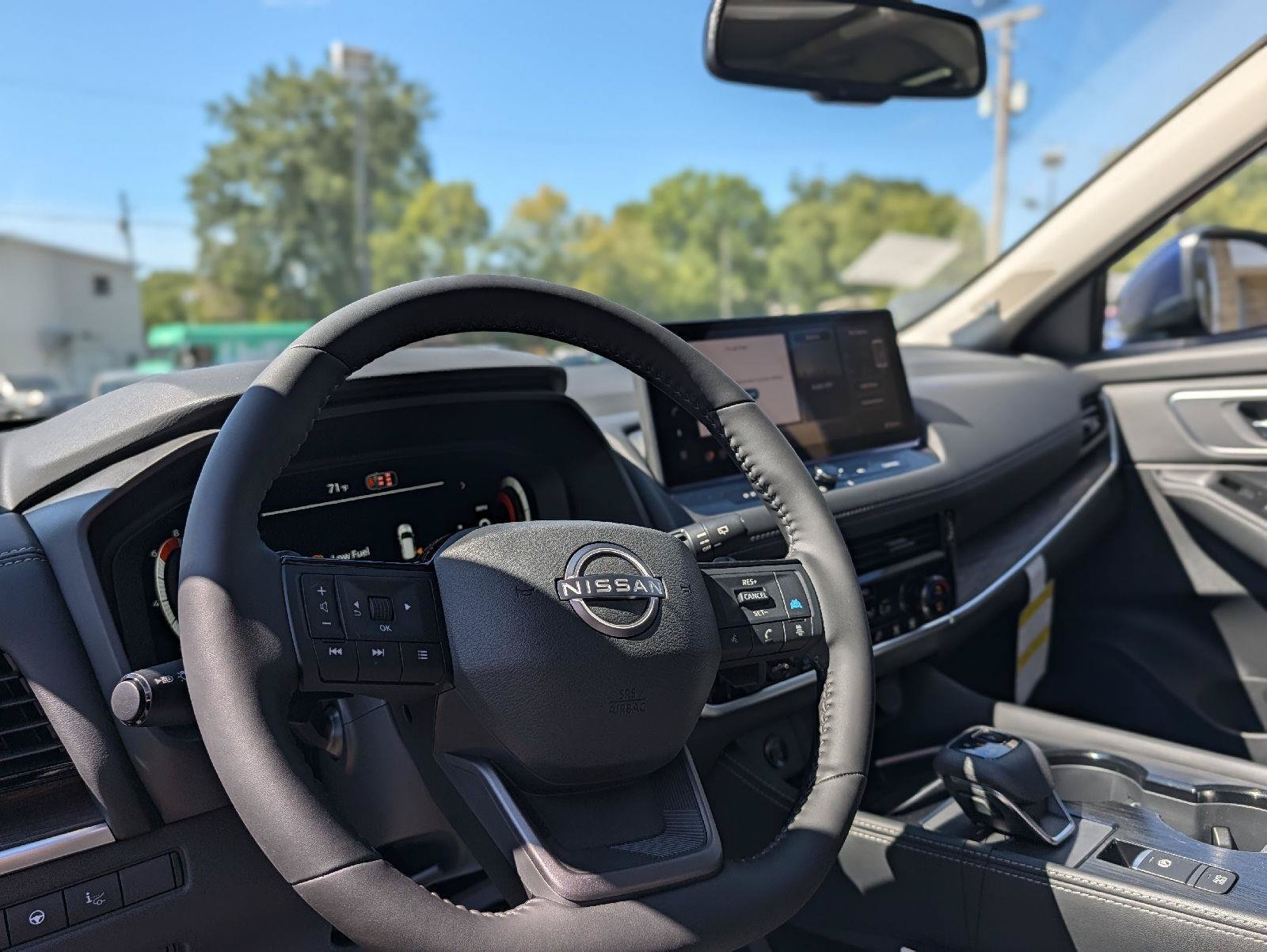 New 2026 Nissan Rogue Platinum AWD/4WD image 19