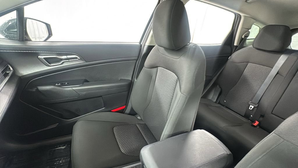 Used 2024 Kia Sportage LX image 13