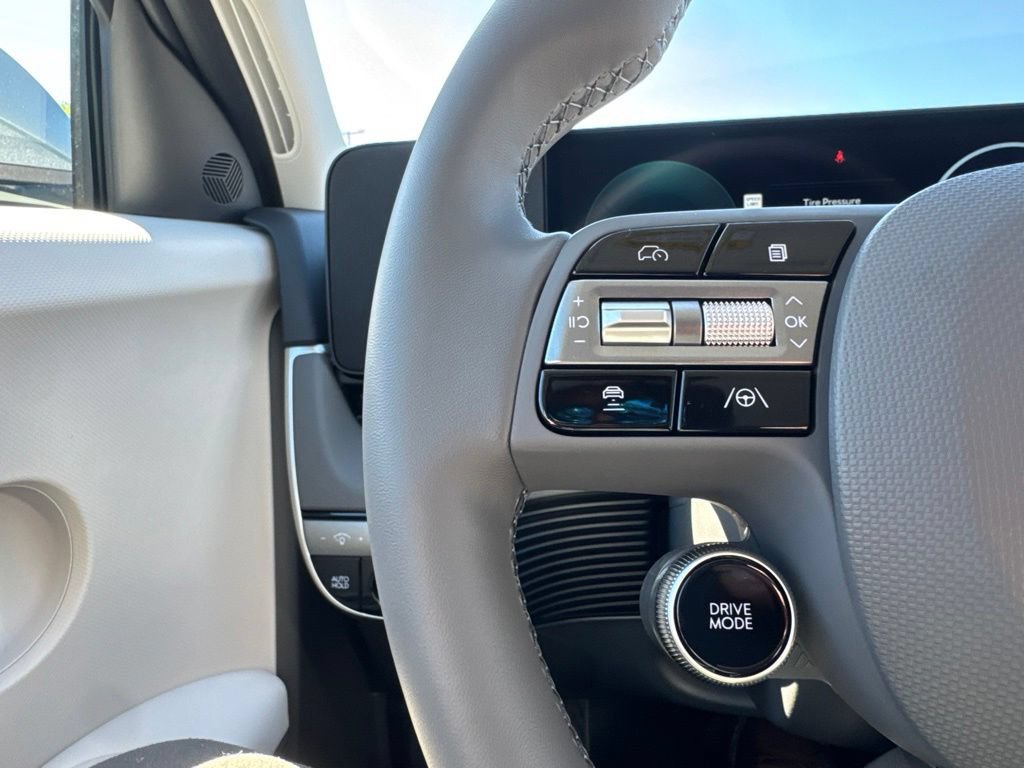 New 2027 Hyundai Ioniq 5 SEL AWD/4WD image 16