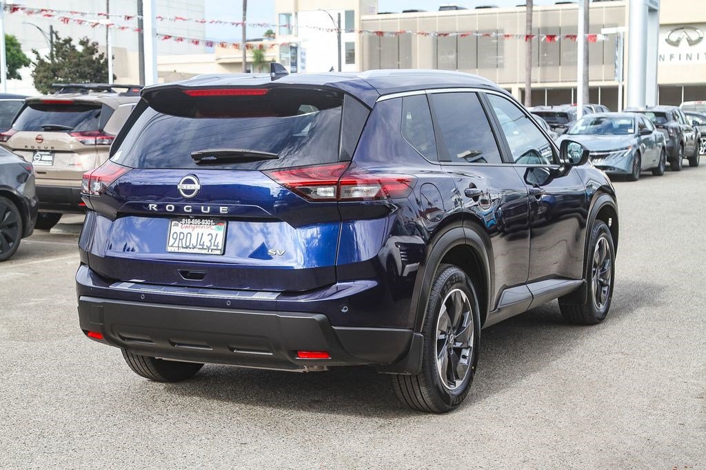Certified 2024 Nissan Rogue SV w/ SV Premium Package FWD image 8