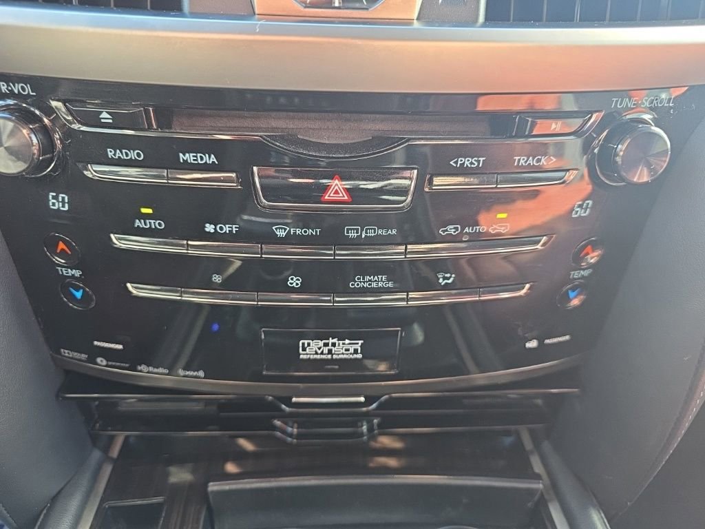 Used 2020 Lexus LX 570 4WD w/ 3rd Row & Luxury Pkg image 35