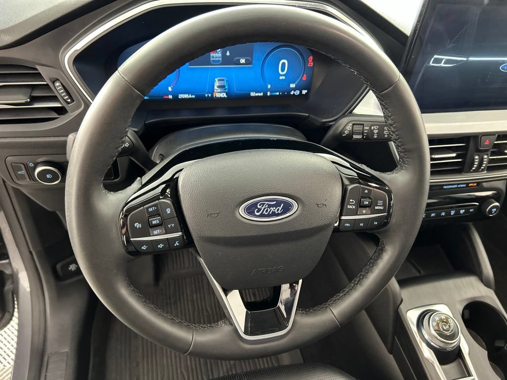 Used 2023 Ford Escape Platinum AWD/4WD image 15