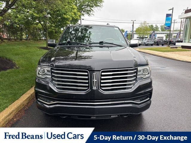 Used 2017 Lincoln Navigator Select AWD/4WD image 2