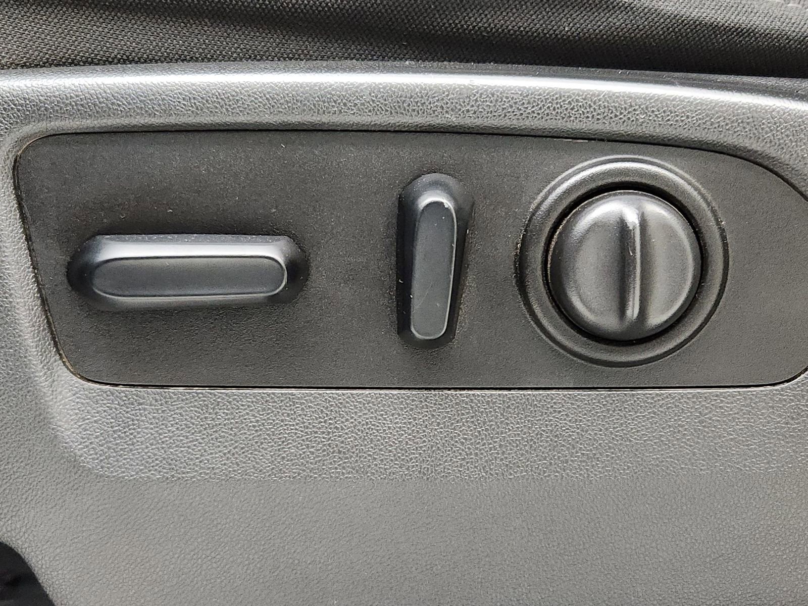 Used 2021 Chevrolet Silverado 2500 LT w/ Convenience Package image 20