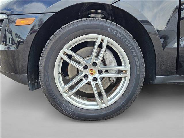 Used 2017 Porsche Macan image 23
