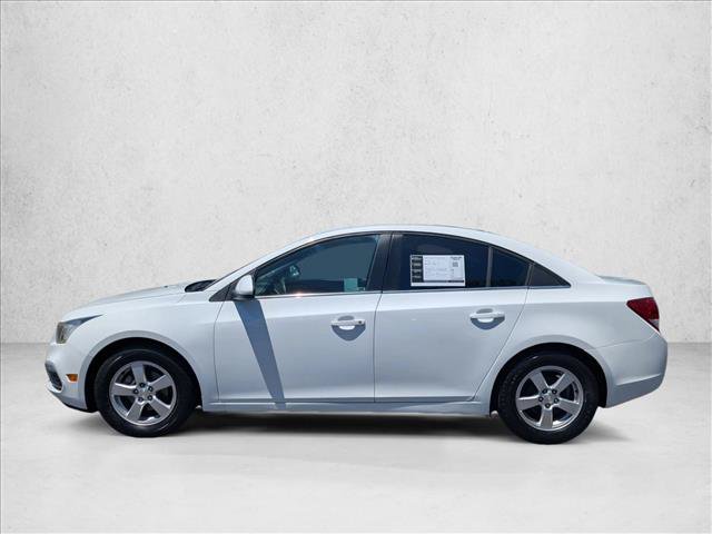 Used 2016 Chevrolet Cruze LT w/ Technology Package FWD image 9