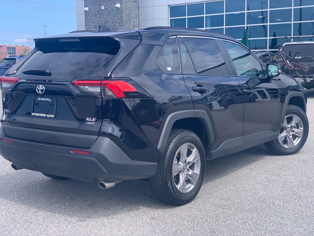 Used 2025 Toyota RAV4 XLE AWD/4WD image 6