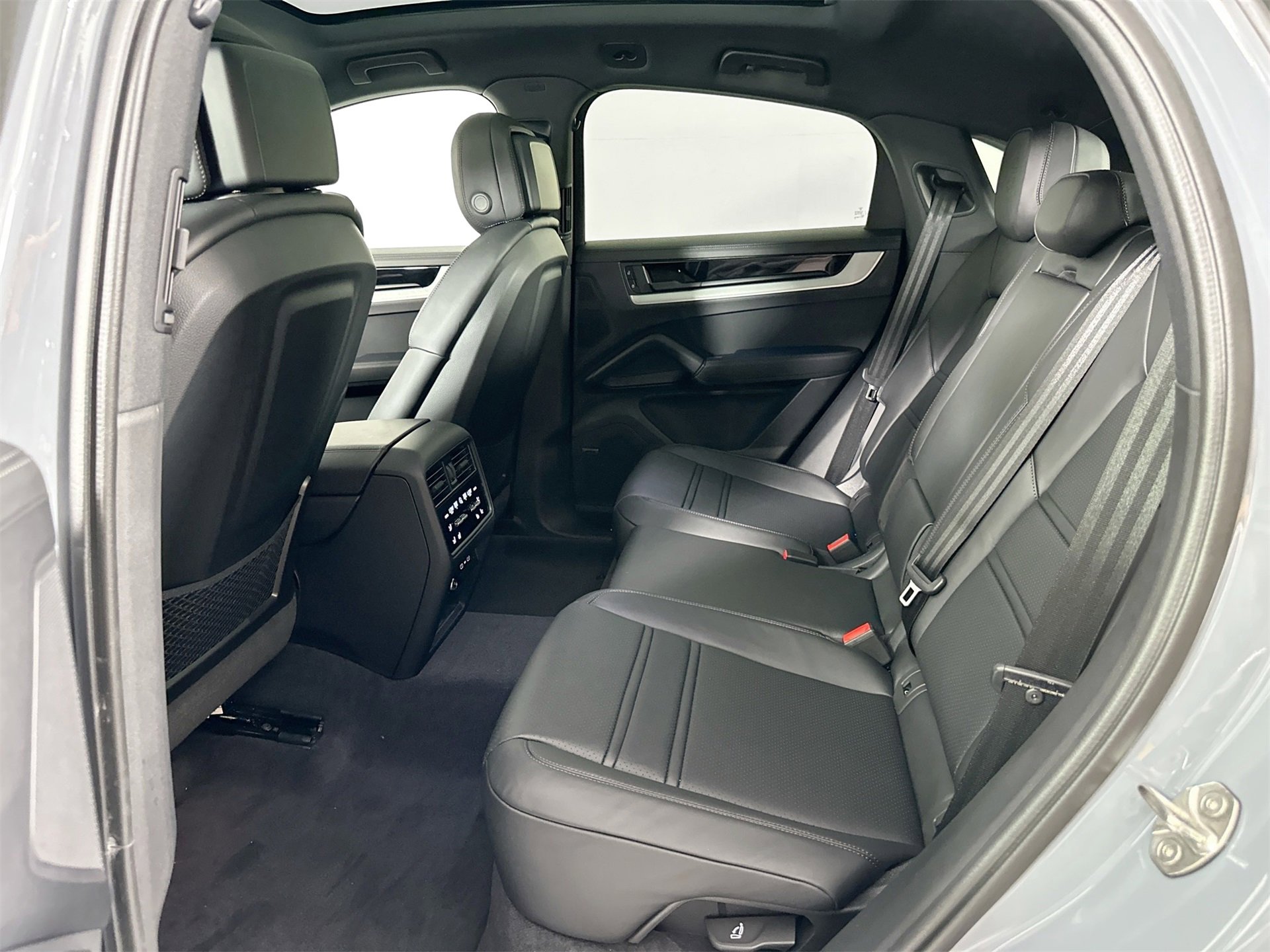 New 2026 Porsche Cayenne S image 27