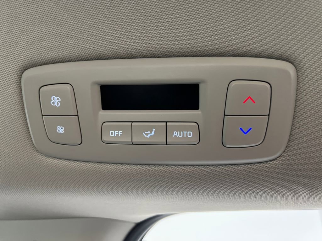 Used 2025 Kia Carnival image 26