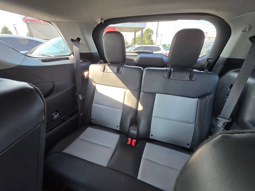 Used 2023 Ford Explorer XLT w/ Equipment Group 202A AWD/4WD image 11