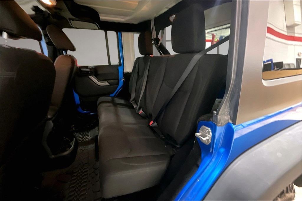 Used 2015 Jeep Wrangler Unlimited Sport w/ Power Convenience Group image 24