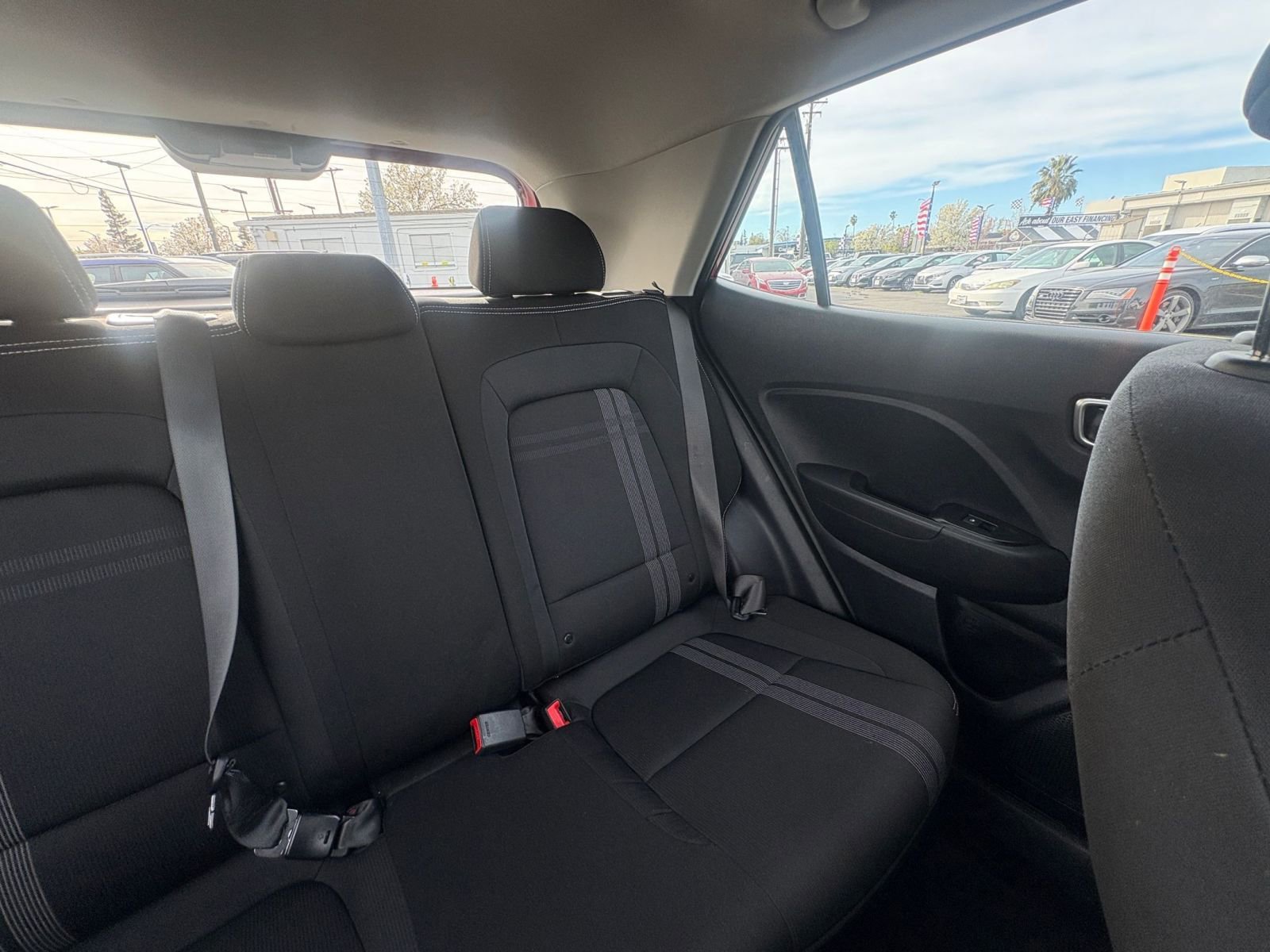 Used 2025 Hyundai Venue SEL image 37