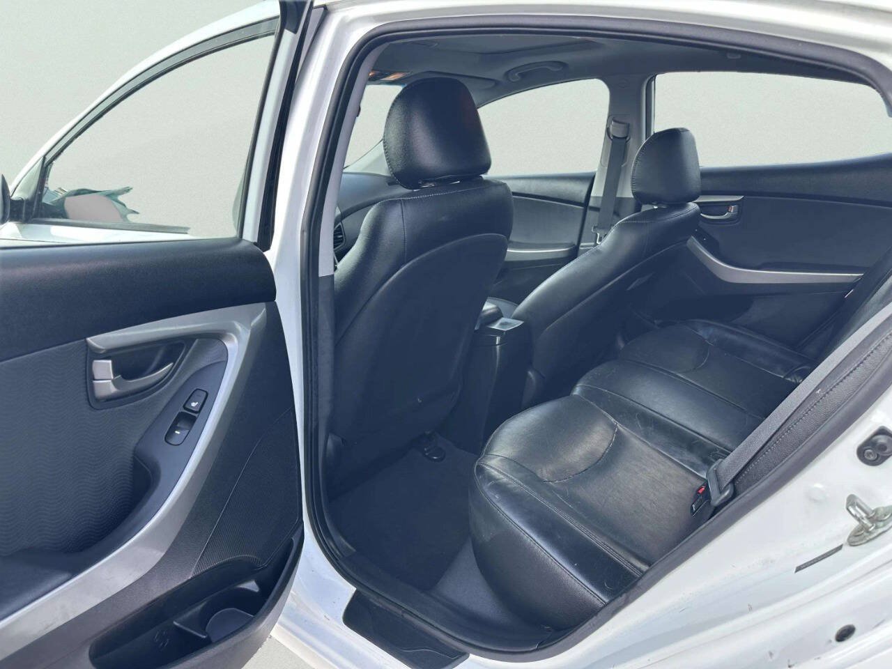 Used 2013 Hyundai Elantra Limited w/ Technology Pkg FWD image 14