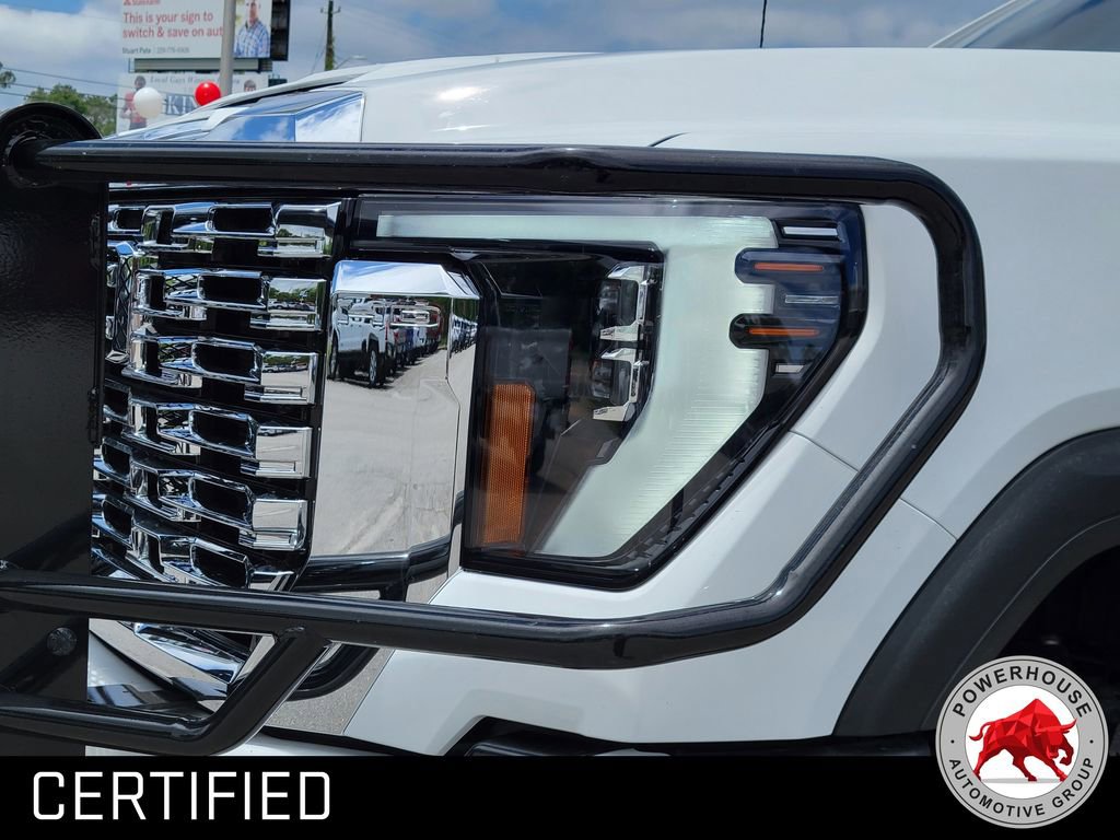 Used 2025 GMC Sierra 2500 Denali w/ Denali Reserve Package AWD/4WD image 11