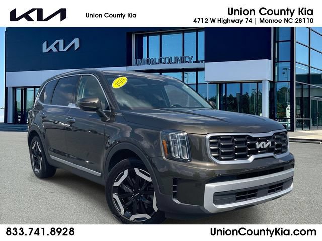 Certified 2024 Kia Telluride S w/ S Sunroof Package