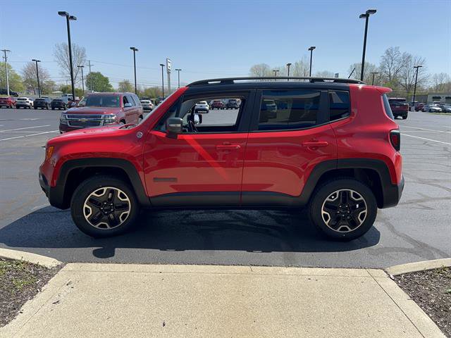 Used 2017 Jeep Renegade Trailhawk w/ Safety & Security Group image 4