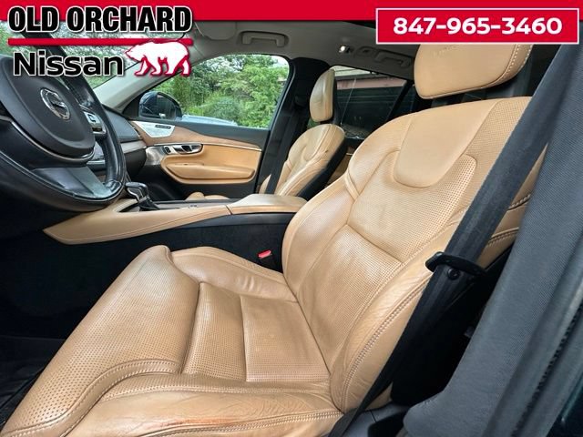 Used 2016 Volvo XC90 T6 Inscription w/ Vision Package AWD/4WD image 11
