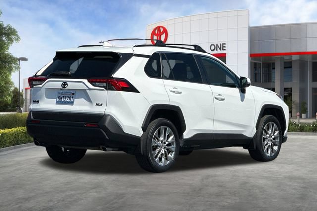 Certified 2019 Toyota RAV4 XLE Premium w/ Carpet Mat Package FWD image 5